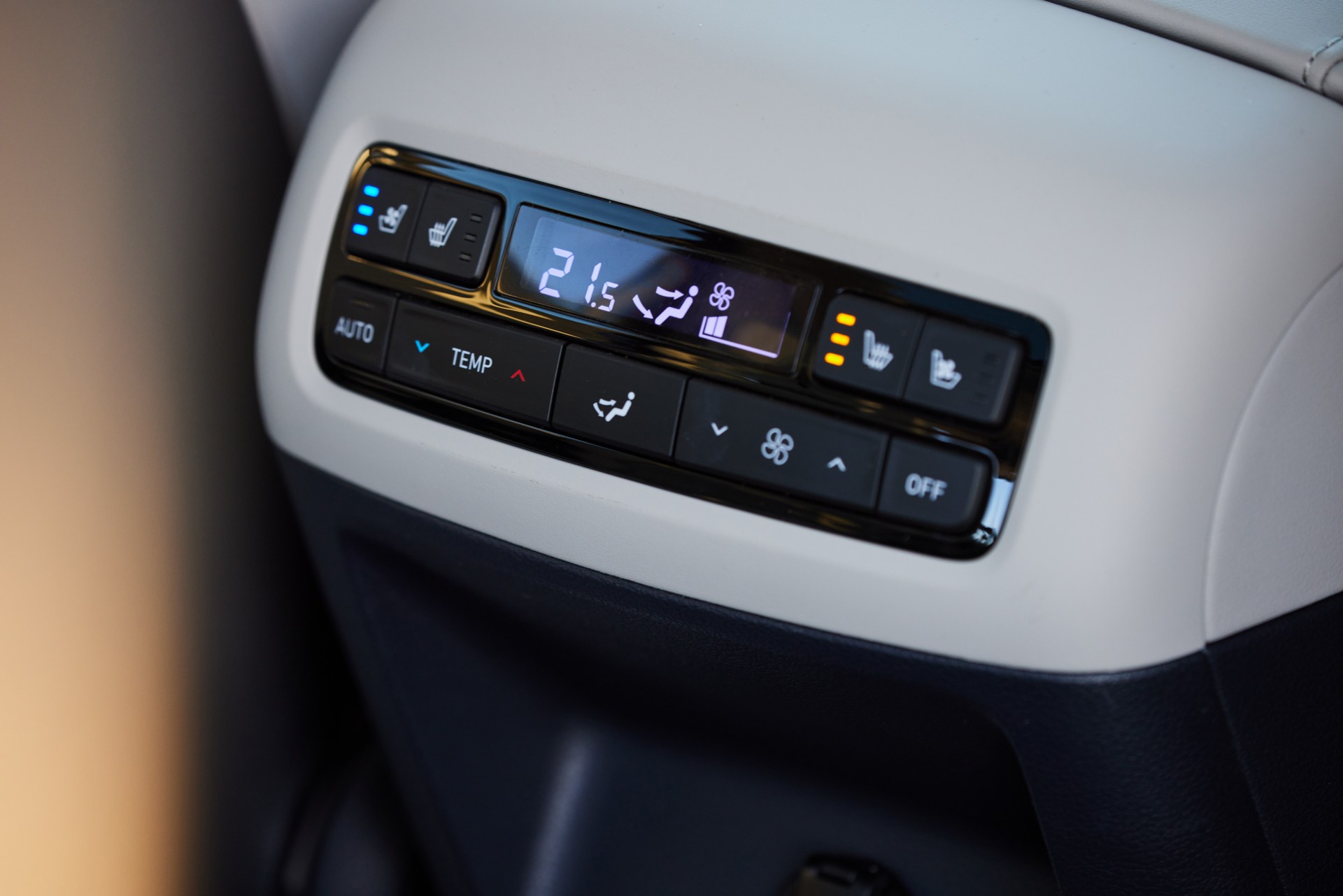 Download 2023 Hyundai Palisade - AU version - Interior, Detail HD Wallpaper 1920x1281 #95