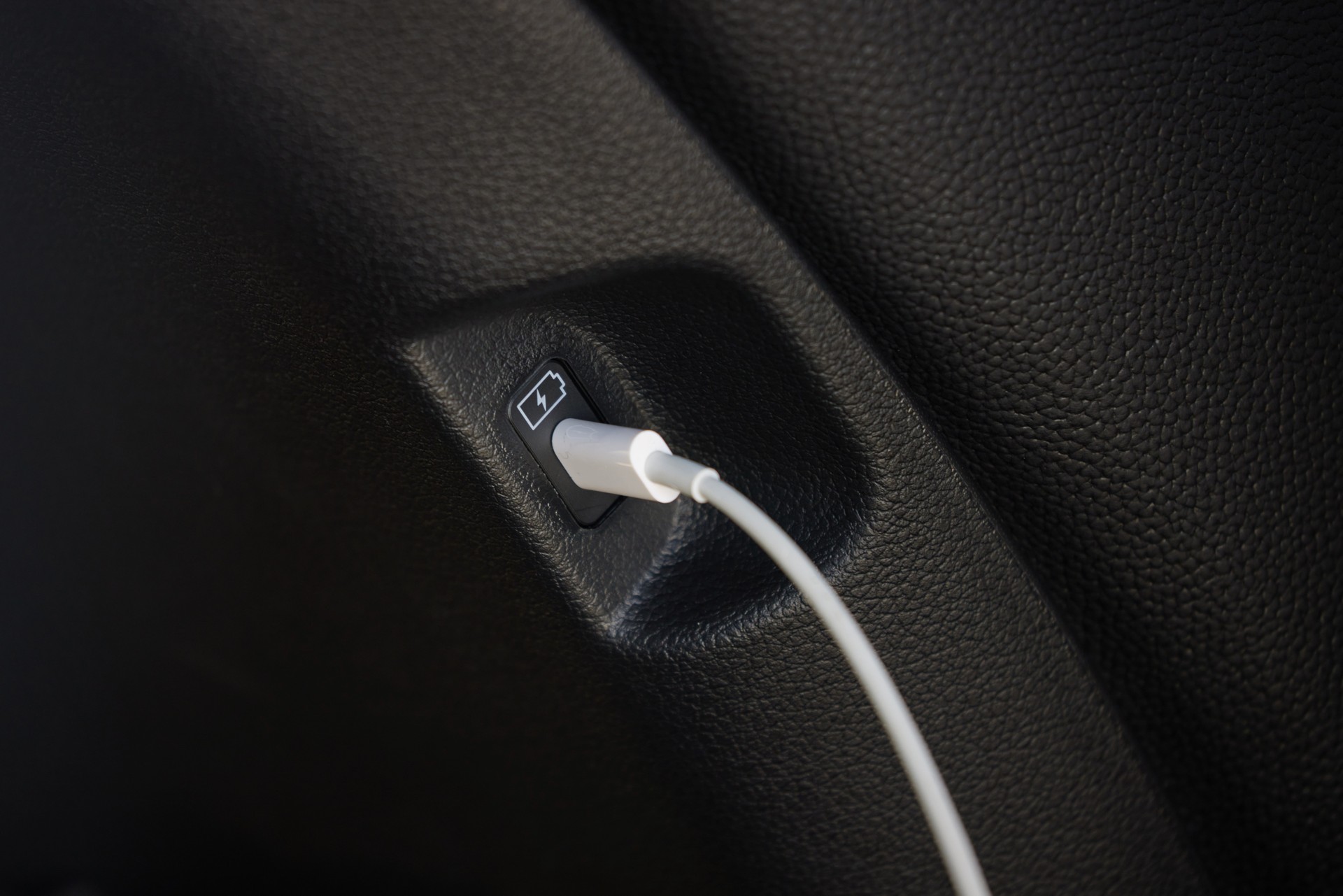 Download 2023 Hyundai Palisade - AU version - Interior, Detail HD Wallpaper 1920x1281 #97