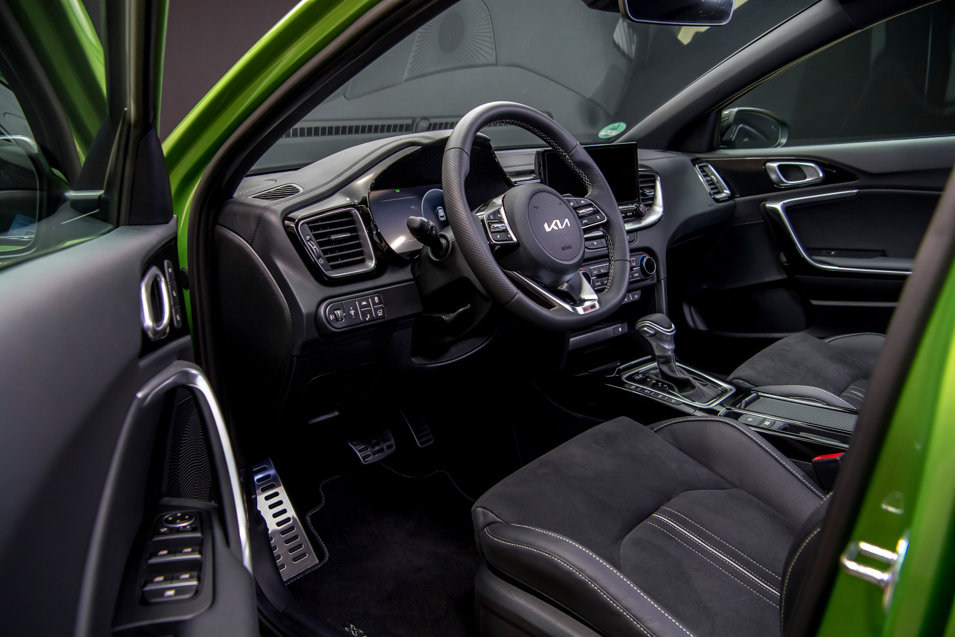 Download 2023 Kia XCeed GT-Line - Interior HD Wallpaper 1920x1280 #20