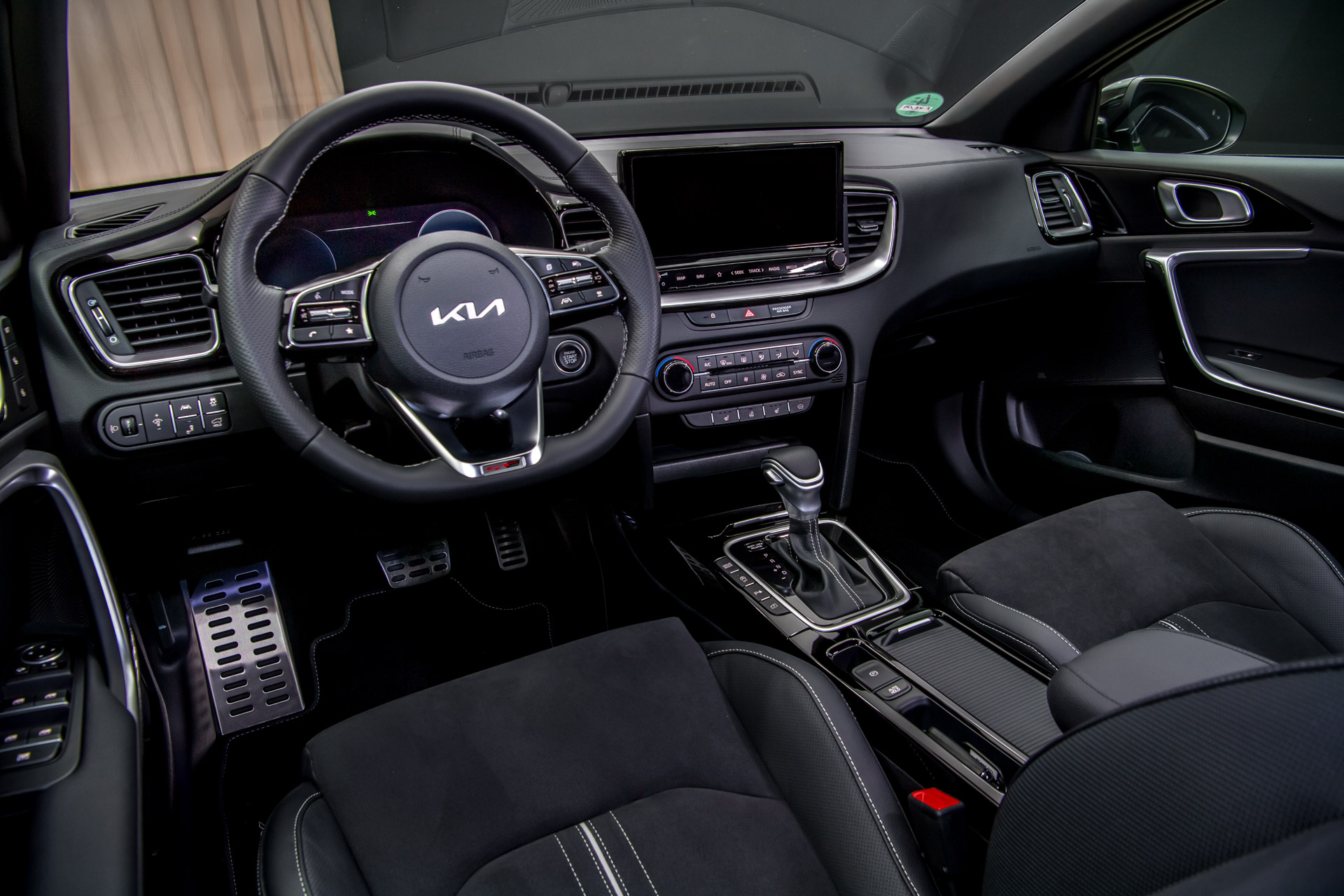 Download 2023 Kia XCeed GT-Line - Interior HD Wallpaper 1920x1280 #21
