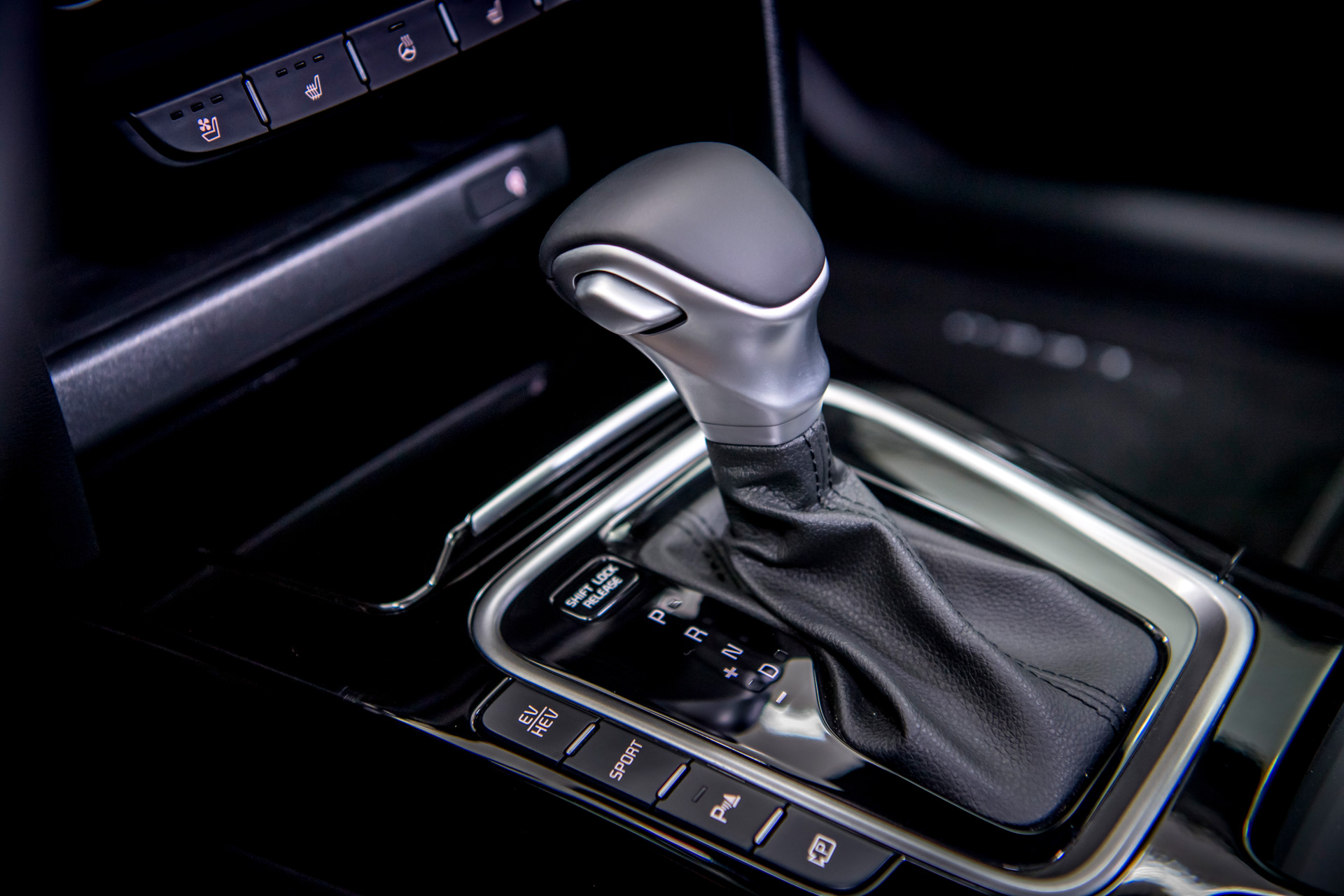 Download 2023 Kia XCeed PHEV - Interior, Detail HD Wallpaper 1920x1280 #10