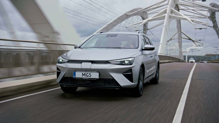 2023 MG 5 EV - Front Wallpaper 850x478 #4