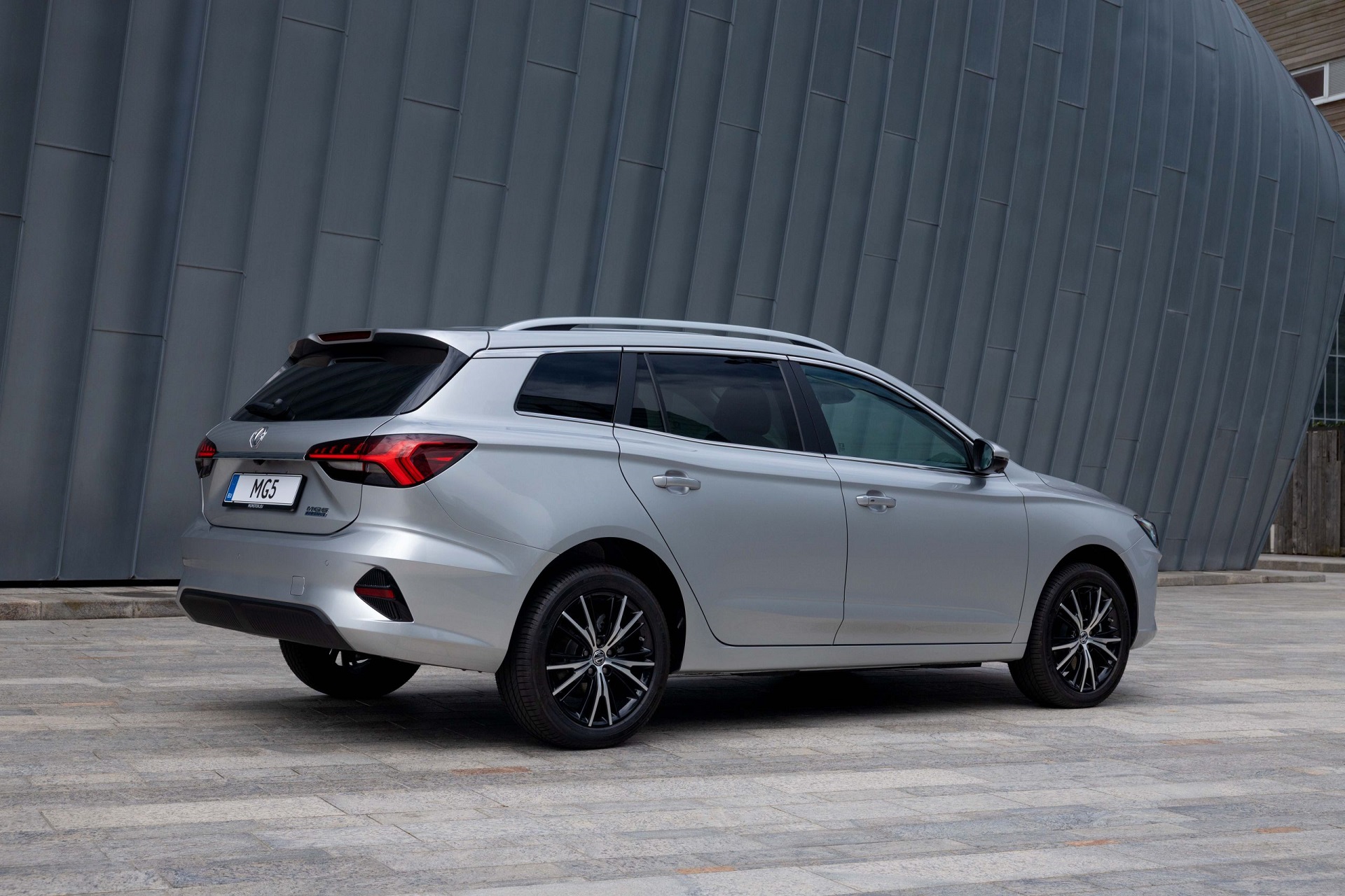 Download 2023 MG 5 EV - Rear Three-Quarter HD Wallpaper 1920x1280 #17