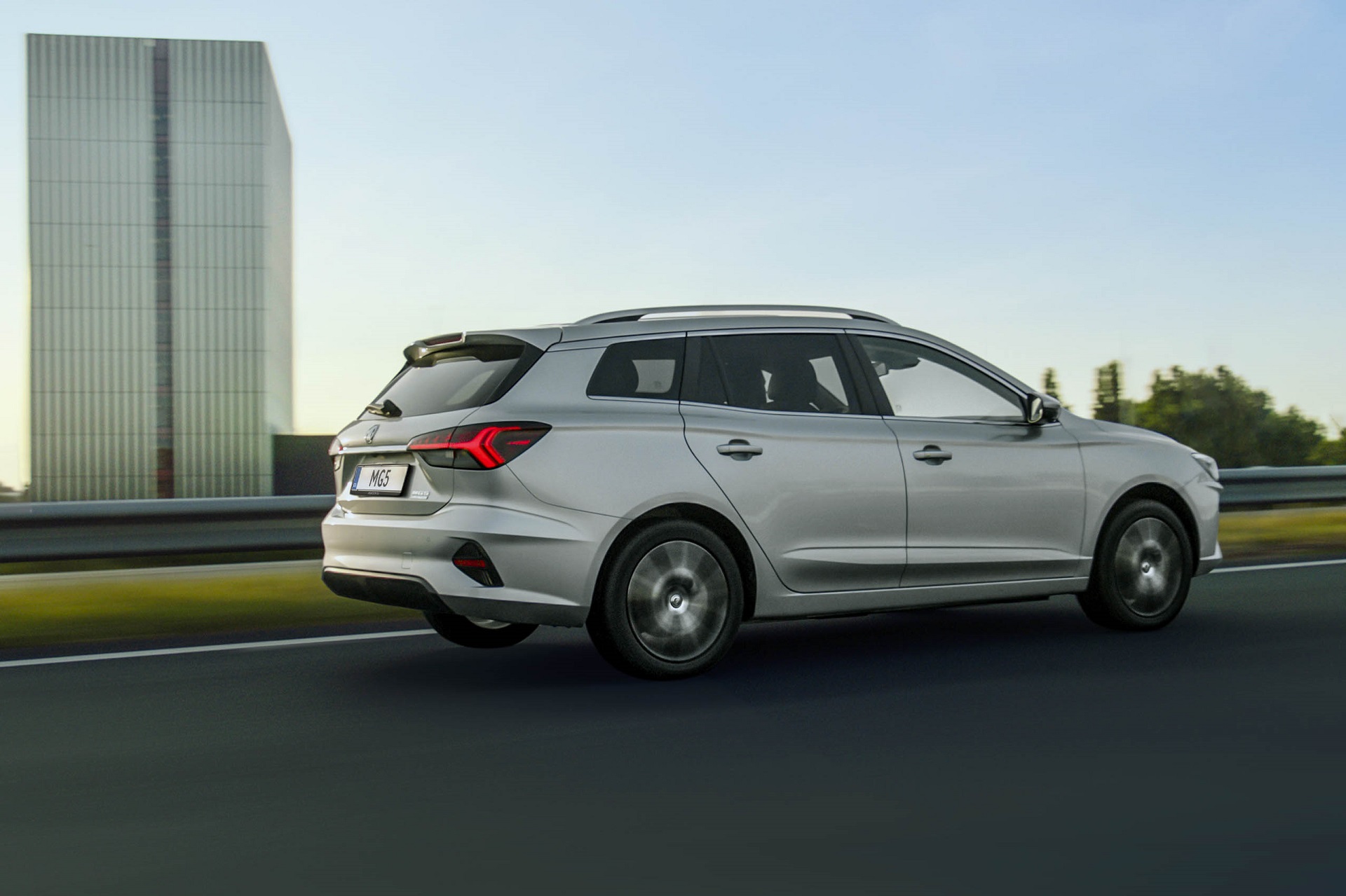 Download 2023 MG 5 EV - Side HD Wallpaper 1920x1279 #12