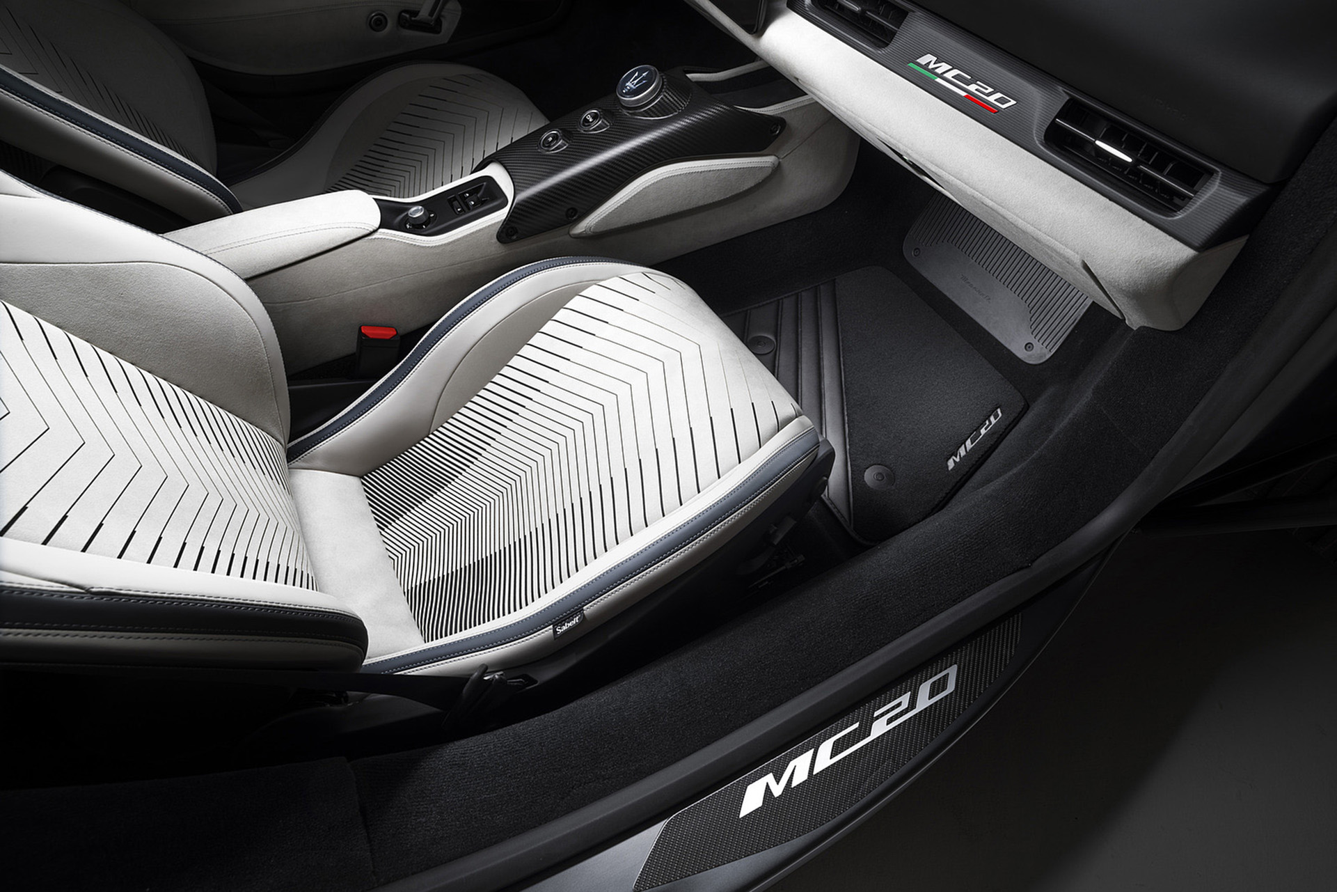 Download 2023 Maserati MC20 Cielo - Door Sill HD Wallpaper 1921x1281 #86