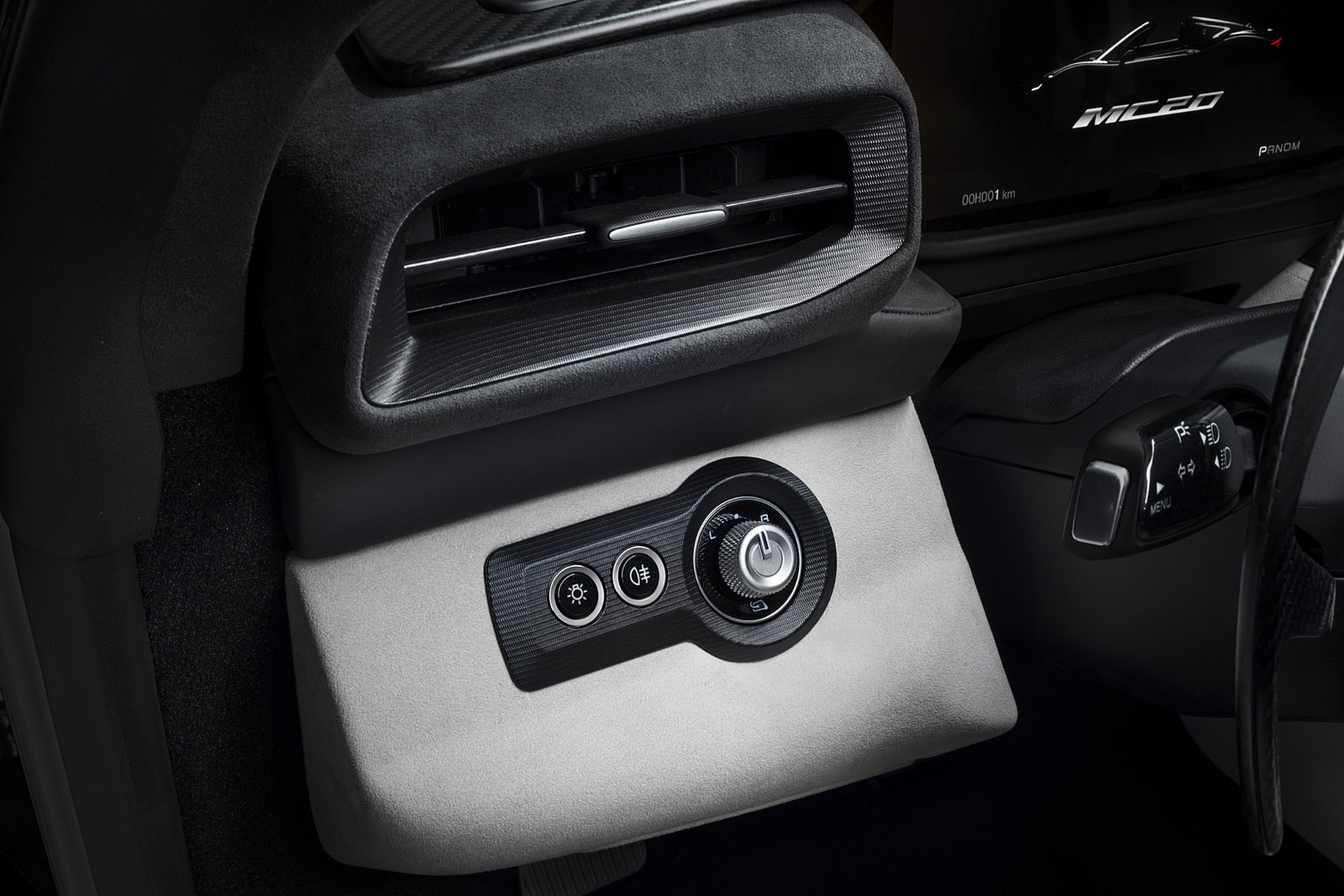 Download 2023 Maserati MC20 Cielo - Interior, Detail HD Wallpaper 1921x1281 #90