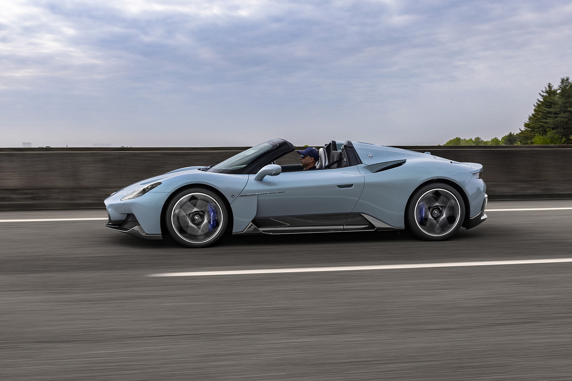 Download 2023 Maserati MC20 Cielo - Side HD Wallpaper 1921x1281 #3