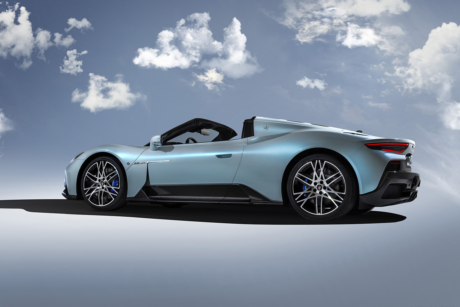 Download 2023 Maserati MC20 Cielo - Side HD Wallpaper 1921x1281 #30