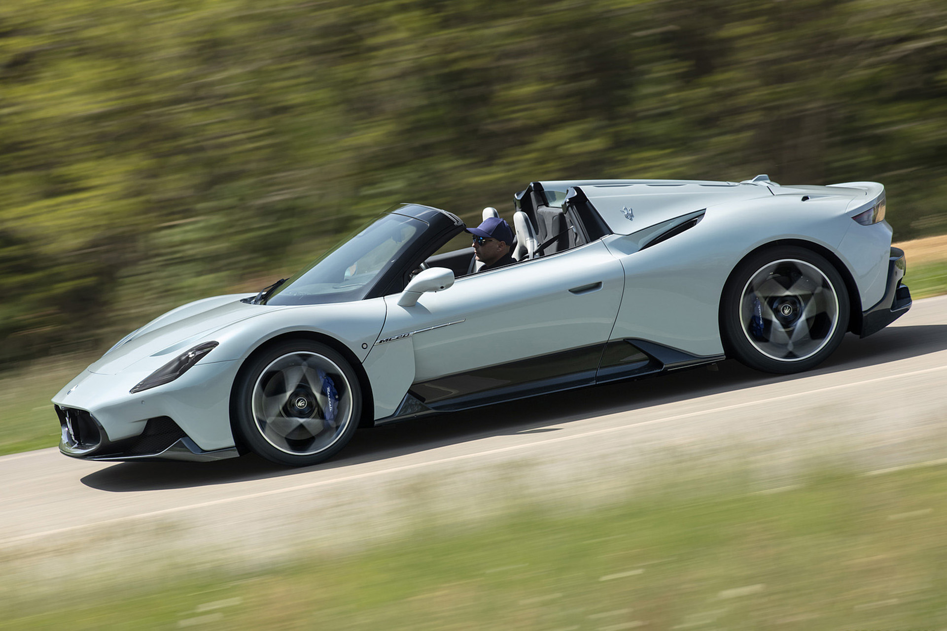 Download 2023 Maserati MC20 Cielo - Side HD Wallpaper 1921x1281 #13