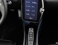 2023 McLaren Artura - Central Console Wallpaper 190x150