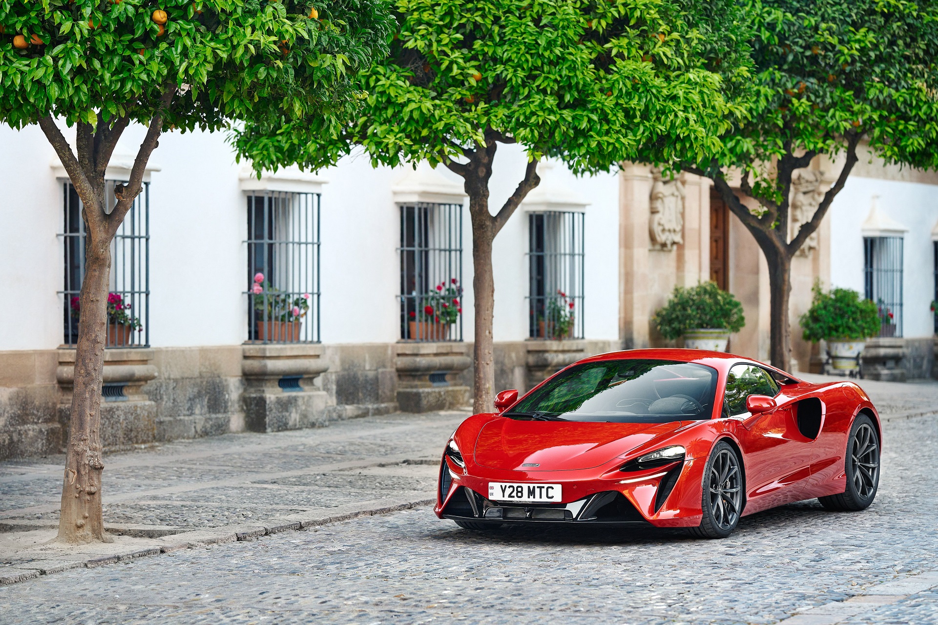 Download 2023 McLaren Artura - Front Three-Quarter HD Wallpaper 1921x1280 #39