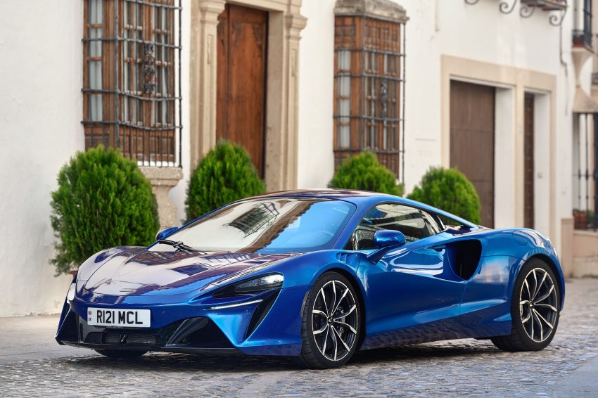 2023 McLaren Artura - Front Three-Quarter Wallpaper 850x566 #6
