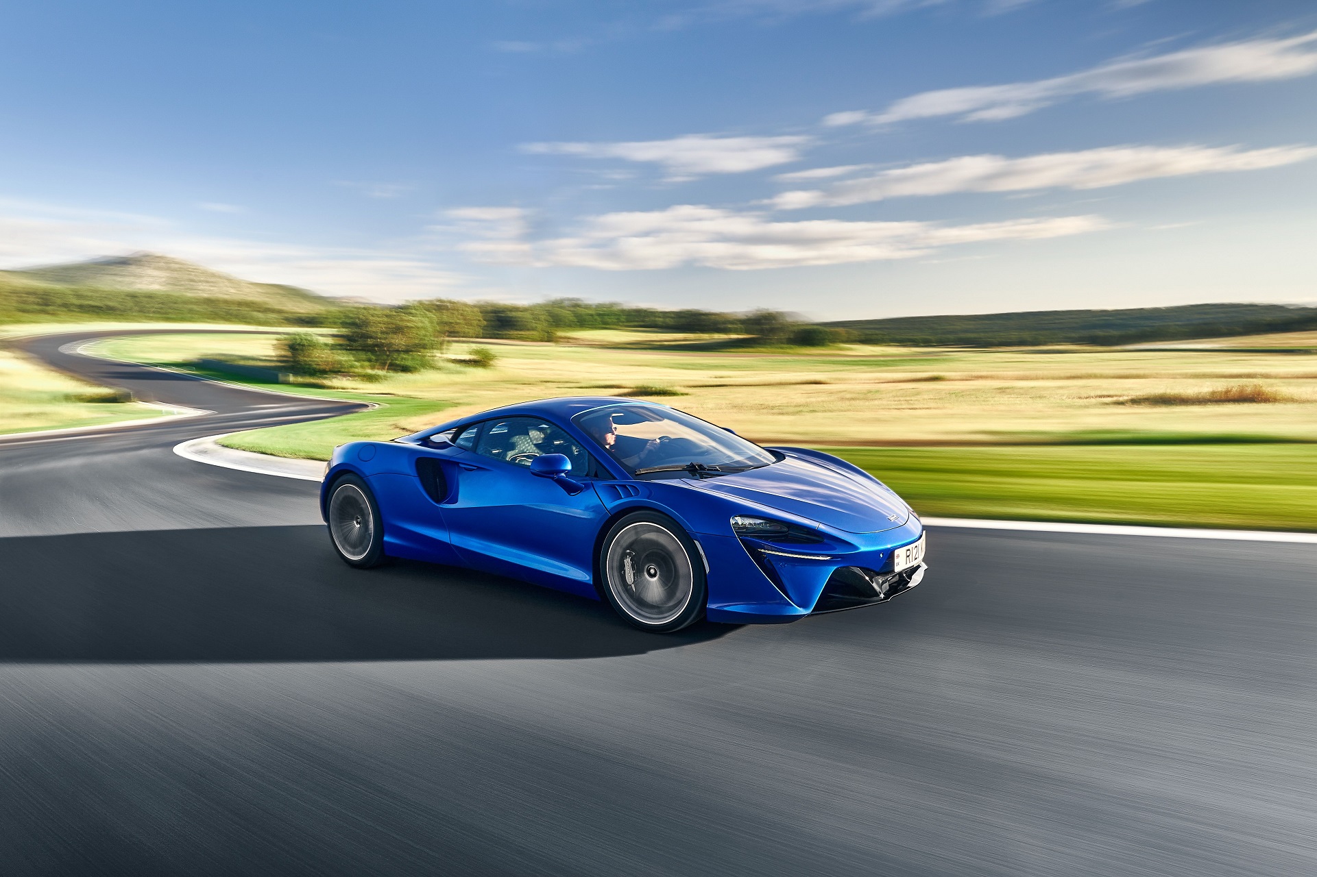 Download 2023 McLaren Artura - Front Three-Quarter HD Wallpaper 1921x1280 #2