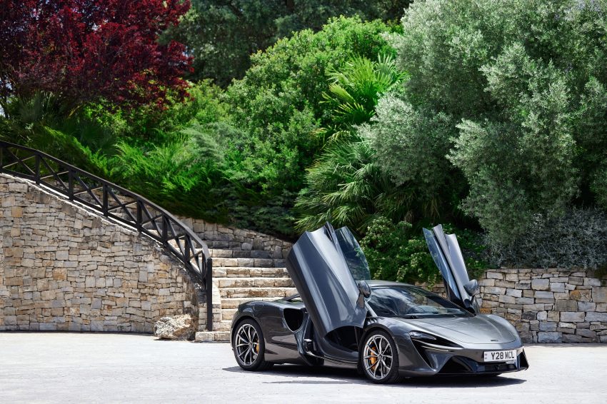 2023 McLaren Artura - Front Three-Quarter Wallpaper 850x566 #59
