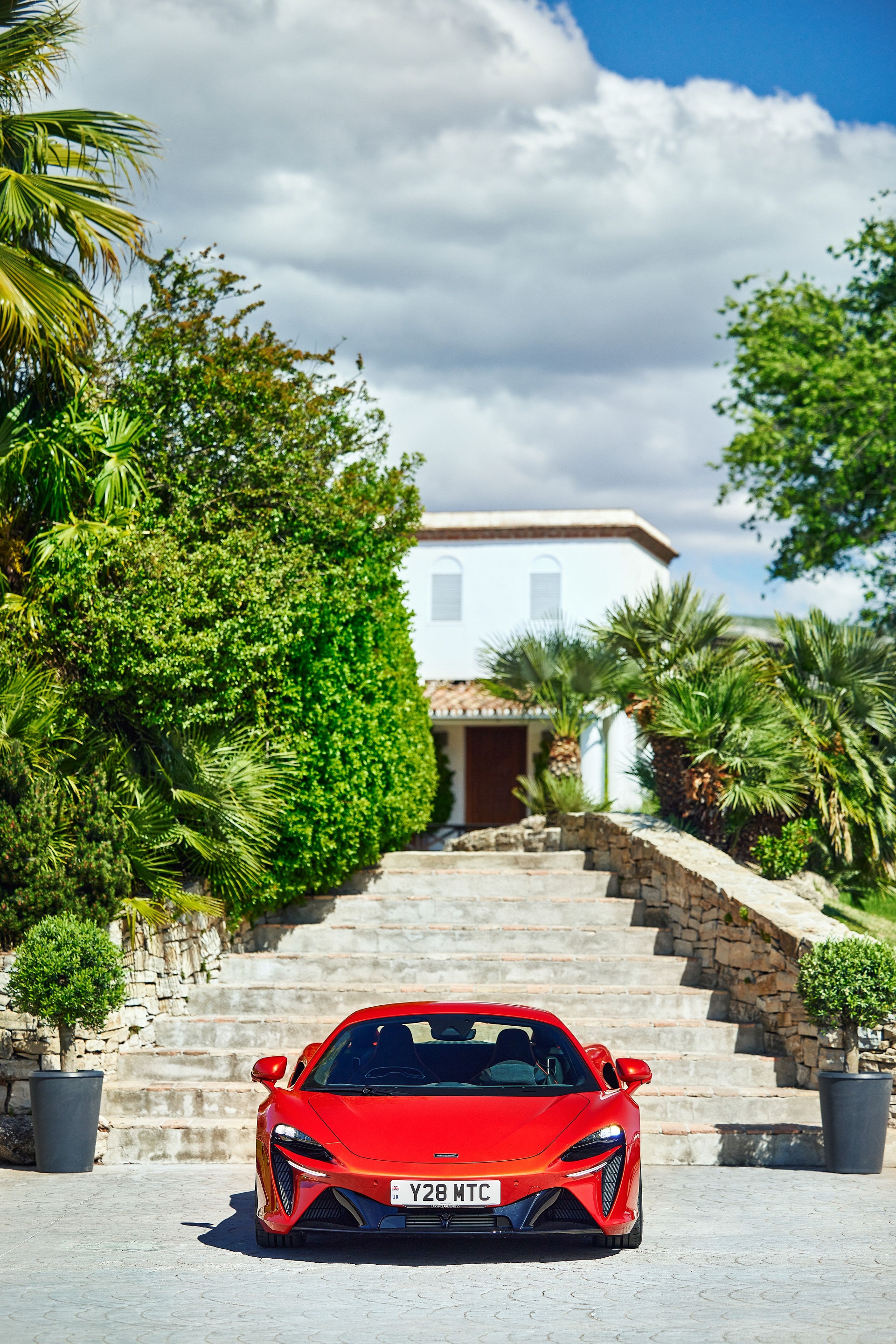 Download 2023 McLaren Artura - Front HD Phone Wallpaper 1921x2881 #40