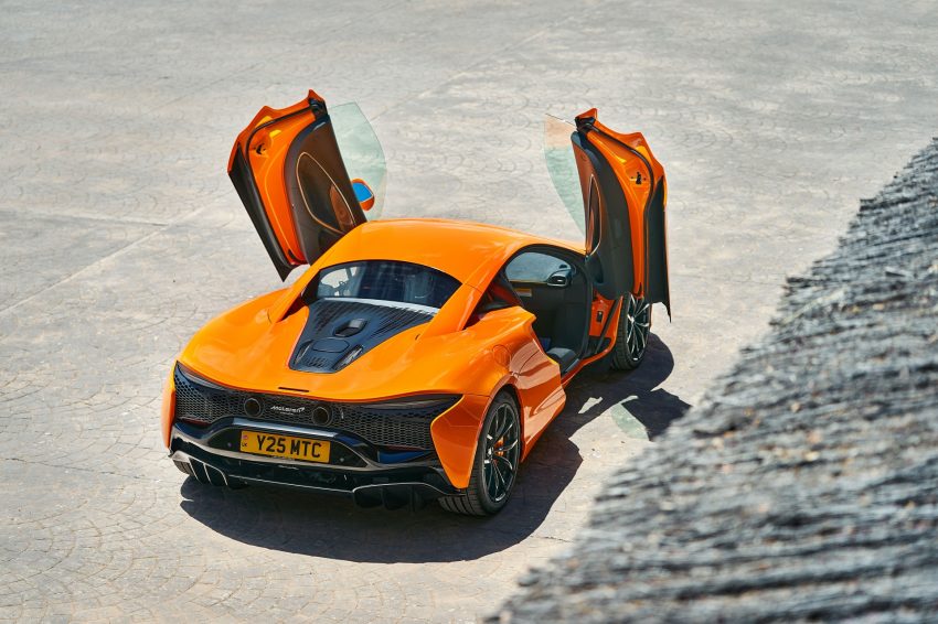 2023 McLaren Artura - Rear Three-Quarter Wallpaper 850x566 #54