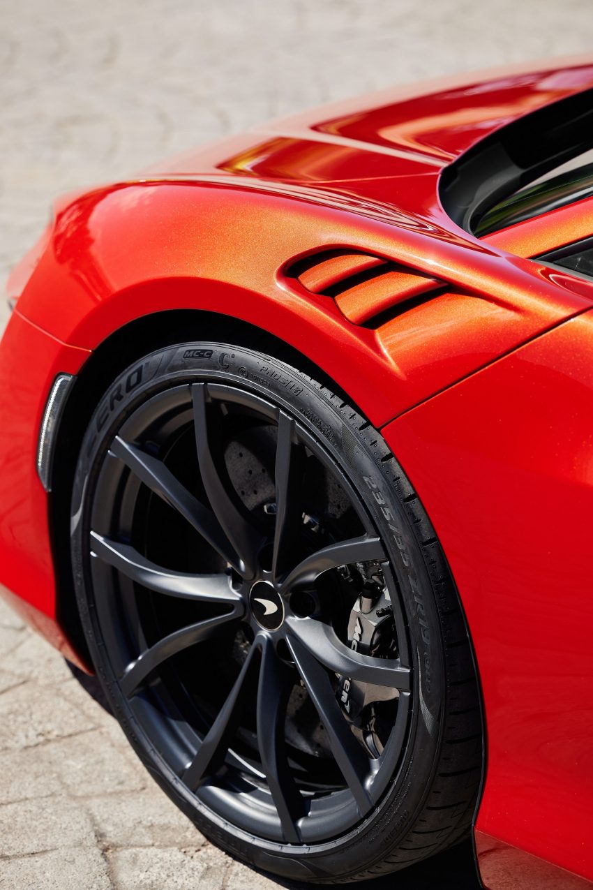 2023 McLaren Artura - Wheel Phone Wallpaper 850x1275 #43