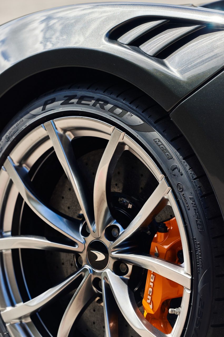 2023 McLaren Artura - Wheel Phone Wallpaper 850x1275 #61