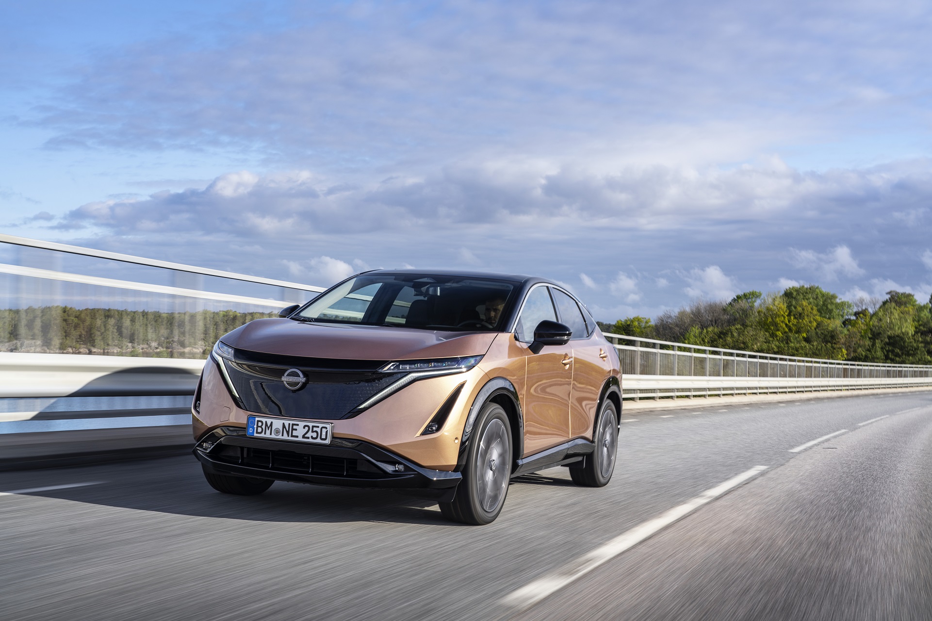 Download 2023 Nissan Ariya - Front HD Wallpaper 1921x1280 #2