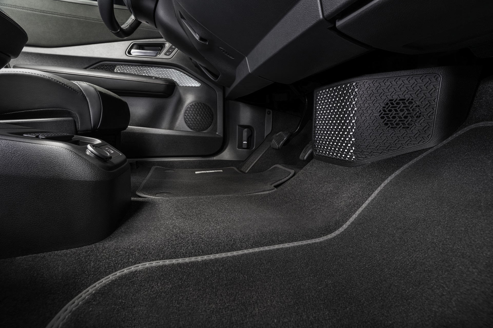 Download 2023 Nissan Ariya - Interior, Detail HD Wallpaper 1921x1280 #52