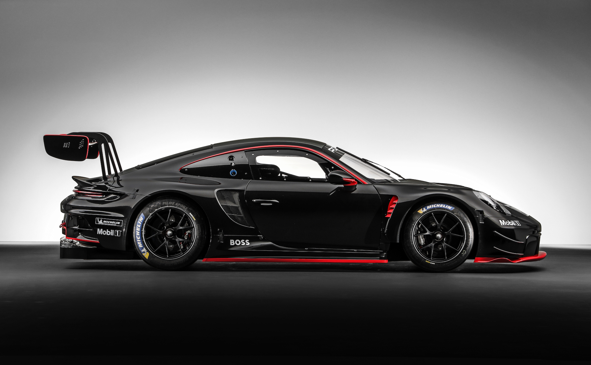 Download 2023 Porsche 911 GT3 R - Side HD Wallpaper 1920x1185 #13