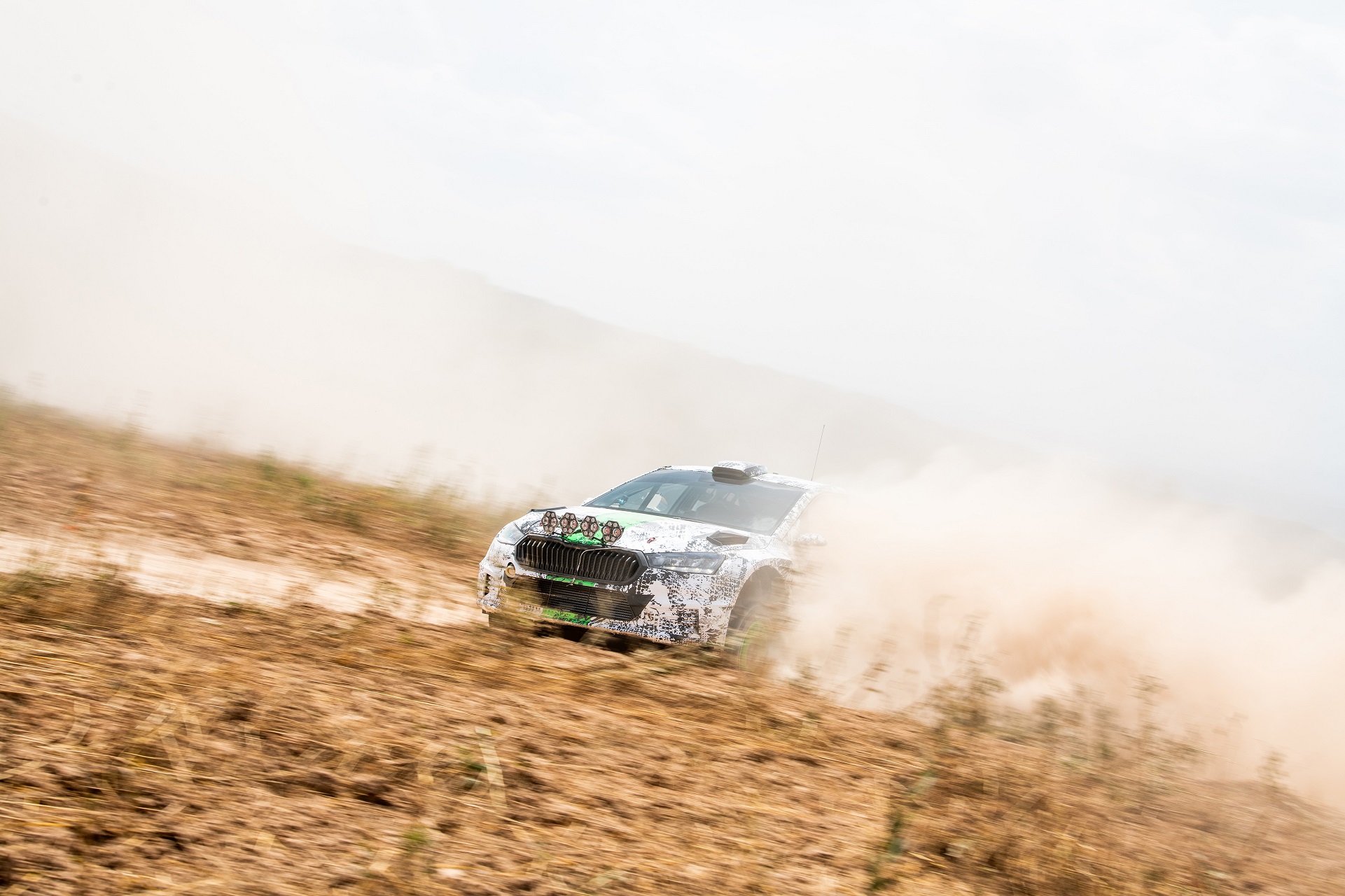 Download 2023 Skoda Fabia RS Rally2 - Off-Road HD Wallpaper 1921x1280 #98