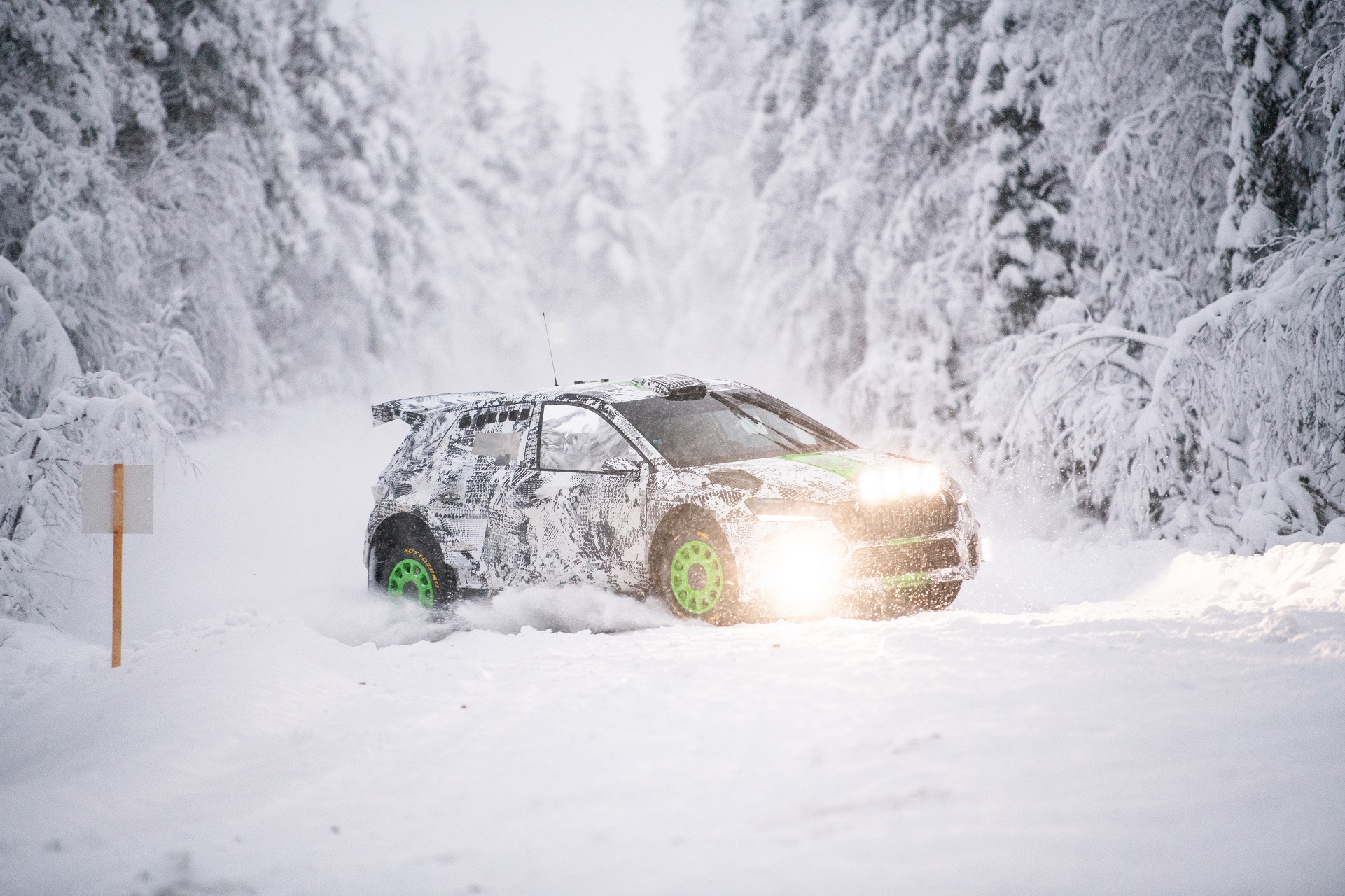 Download 2023 Skoda Fabia RS Rally2 - Off-Road HD Wallpaper 1921x1280 #32
