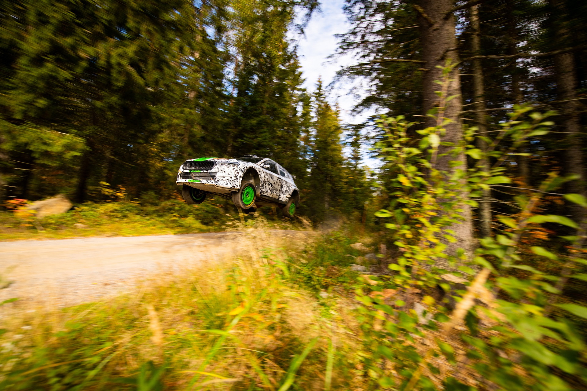 Download 2023 Skoda Fabia RS Rally2 - Off-Road HD Wallpaper 1921x1280 #75