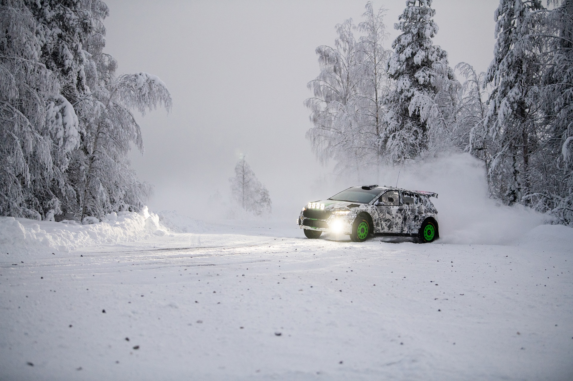 Download 2023 Skoda Fabia RS Rally2 - Off-Road HD Wallpaper 1921x1280 #36