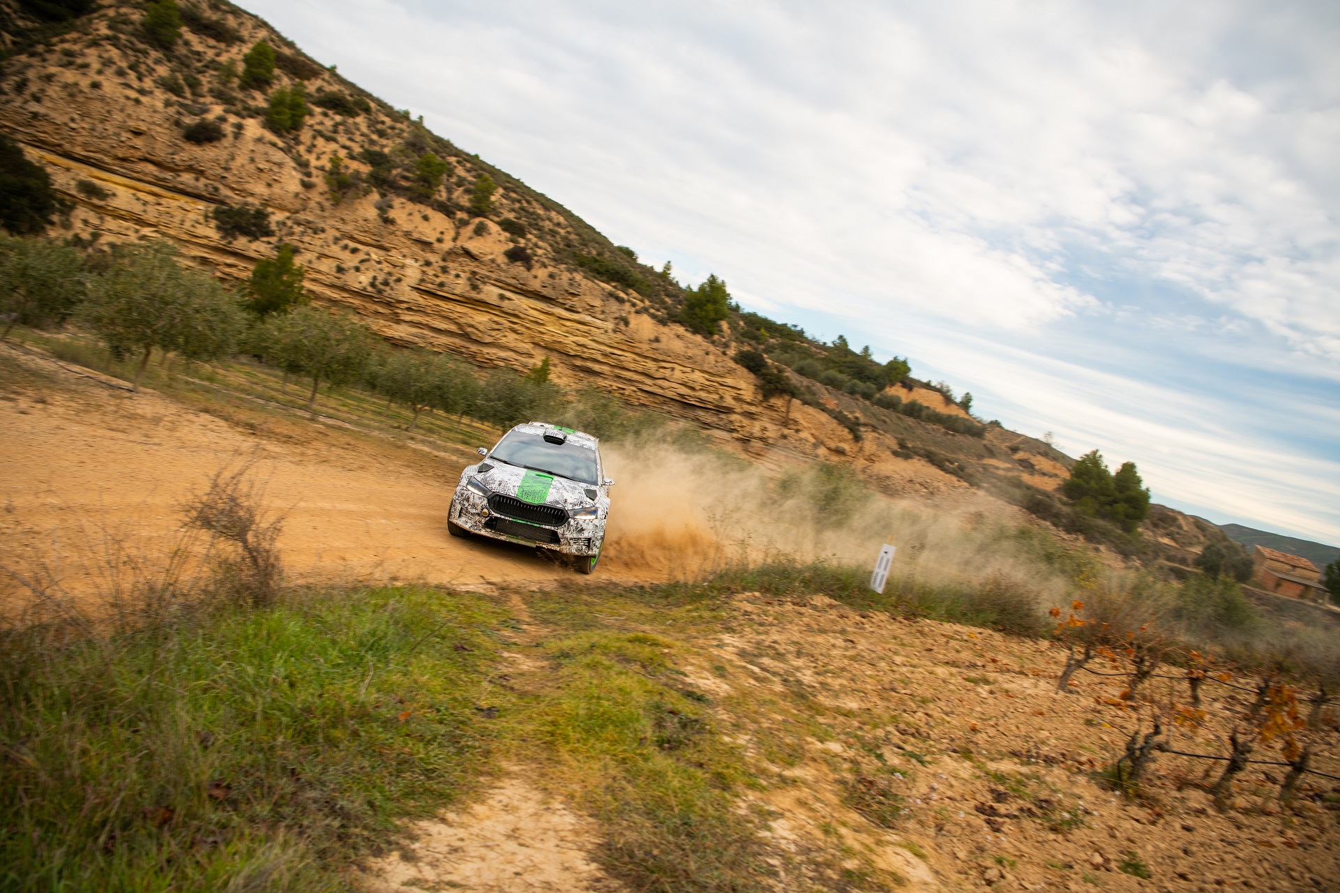 Download 2023 Skoda Fabia RS Rally2 - Off-Road HD Wallpaper 1921x1280 #78