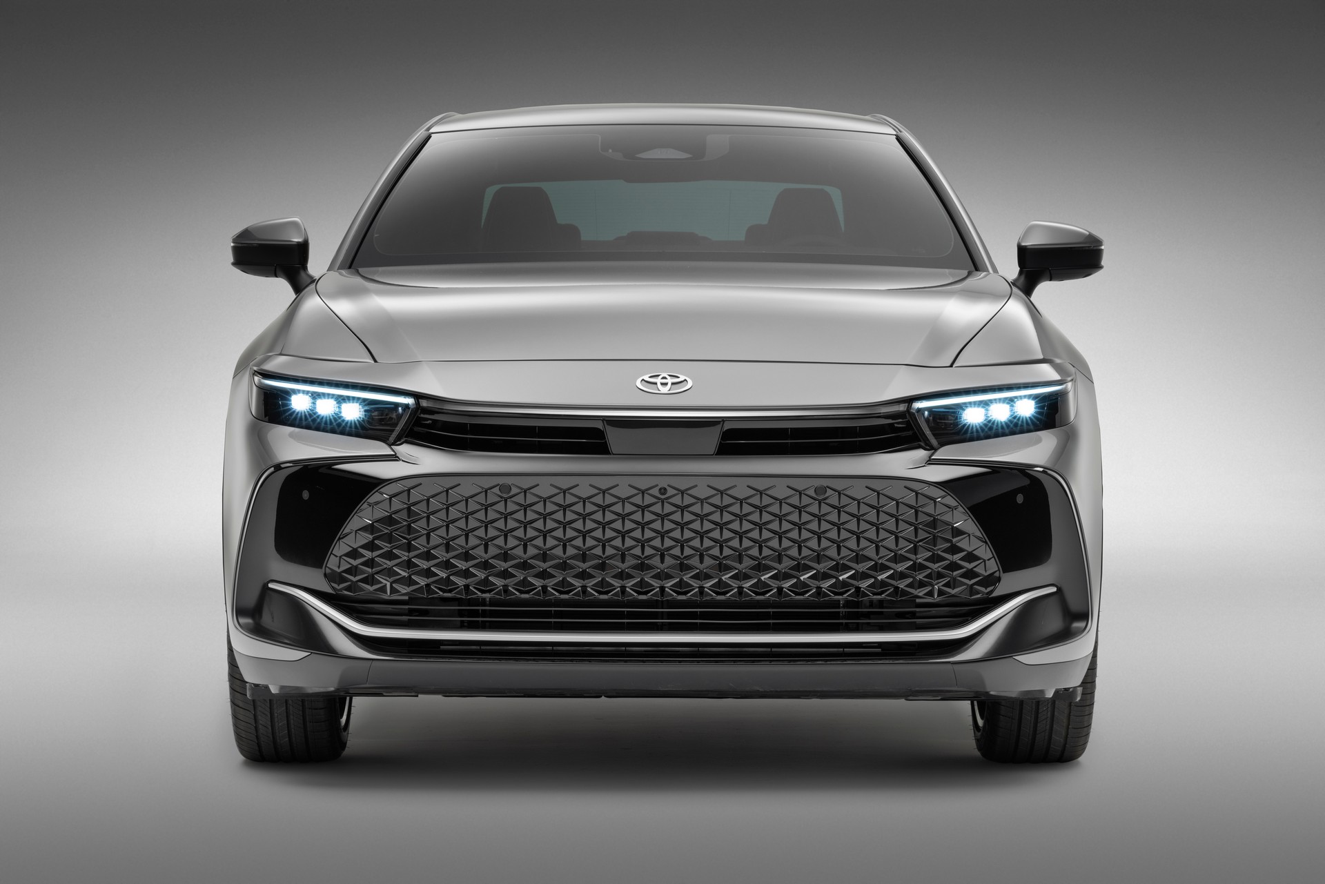 Download 2023 Toyota Crown Crossover Limited - Front HD Wallpaper 1920x1281 #6