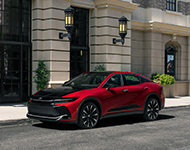 Download 2023 Toyota Crown Crossover Platinum HD Wallpapers and Backgrounds