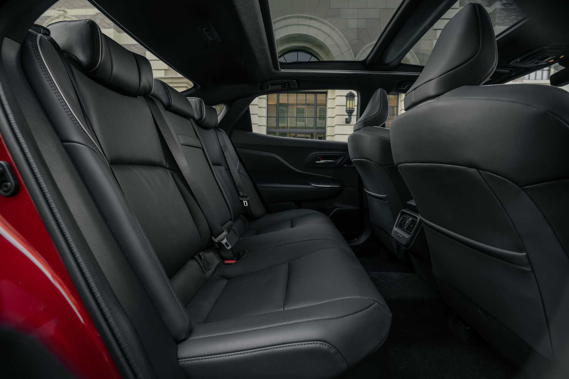 Download 2023 Toyota Crown Crossover Platinum - Interior, Rear Seats HD Wallpaper 1920x1280 #7