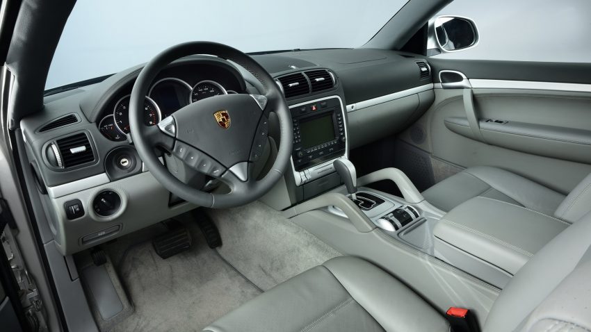 2002 Porsche Cayenne Convertible Concept - Interior Wallpaper 850x478 #7