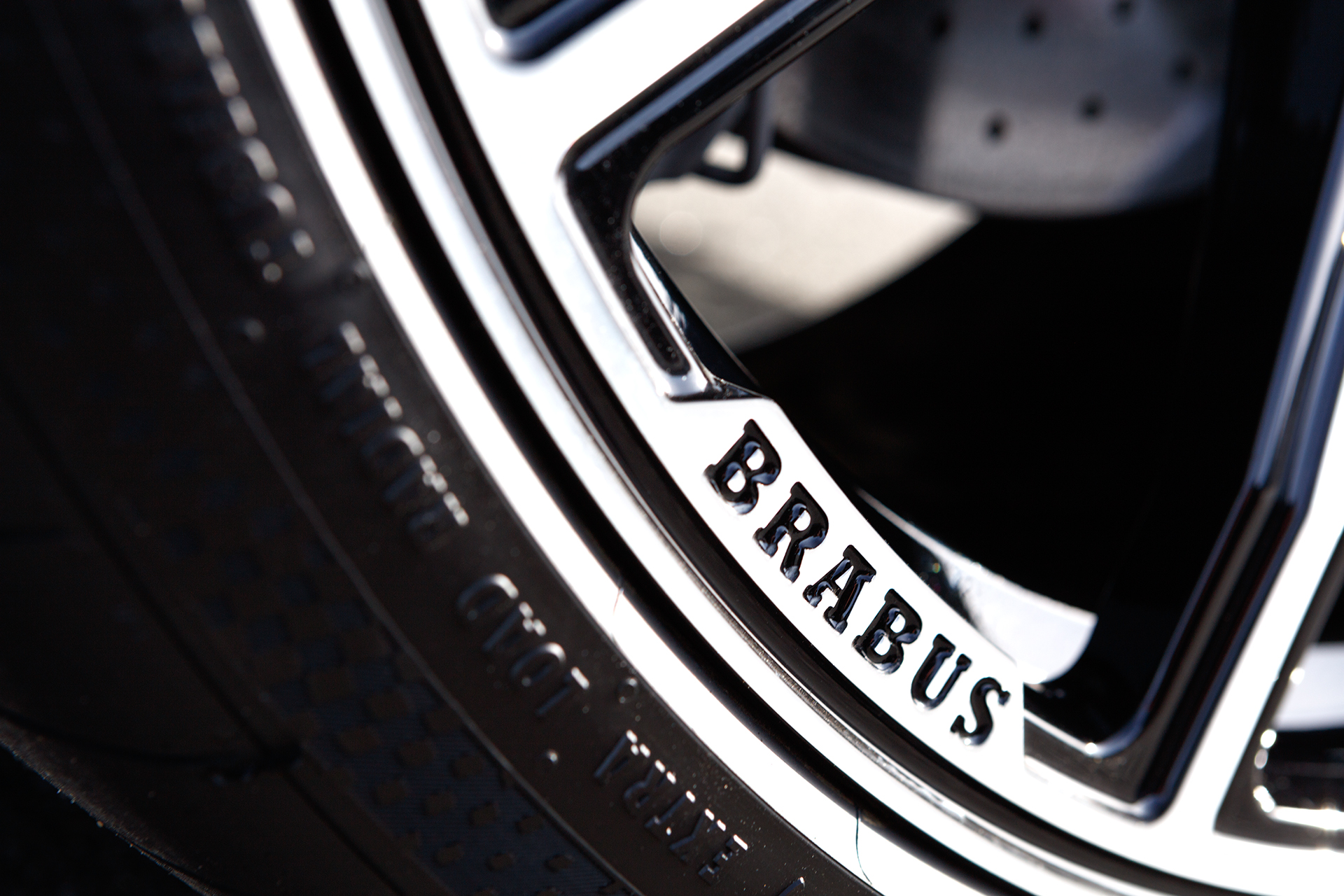 Download 2022 Brabus 820 based on Porsche 911 Turbo S Cabriolet - Brakes HD Wallpaper 1920x1280 #60