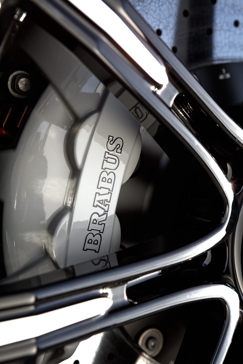 2022 Brabus 820 based on Porsche 911 Turbo S Cabriolet - Brakes Phone Wallpaper 850x1275 #61