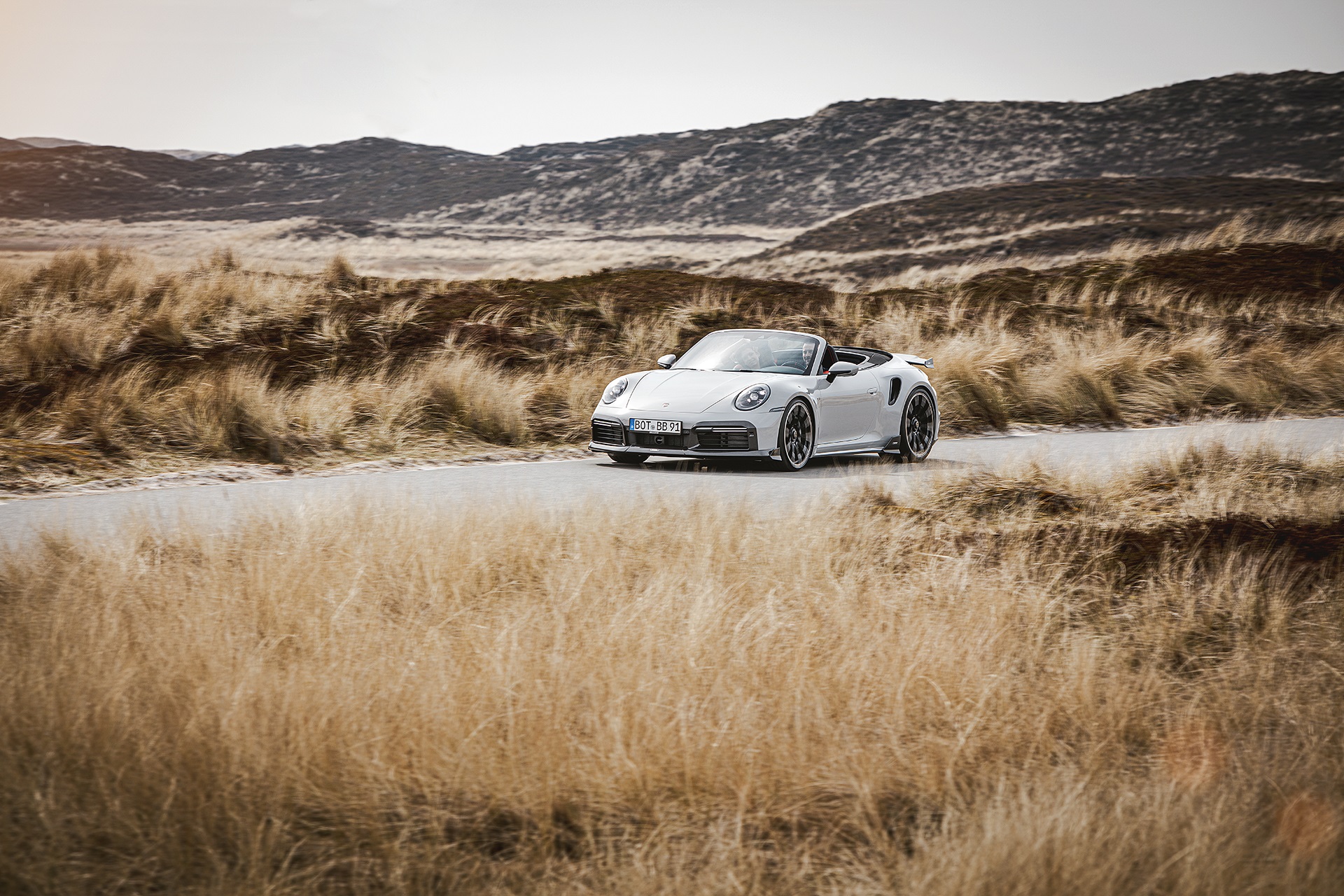 Download 2022 Brabus 820 based on Porsche 911 Turbo S Cabriolet - Front Three-Quarter HD Wallpaper 1920x1280 #10