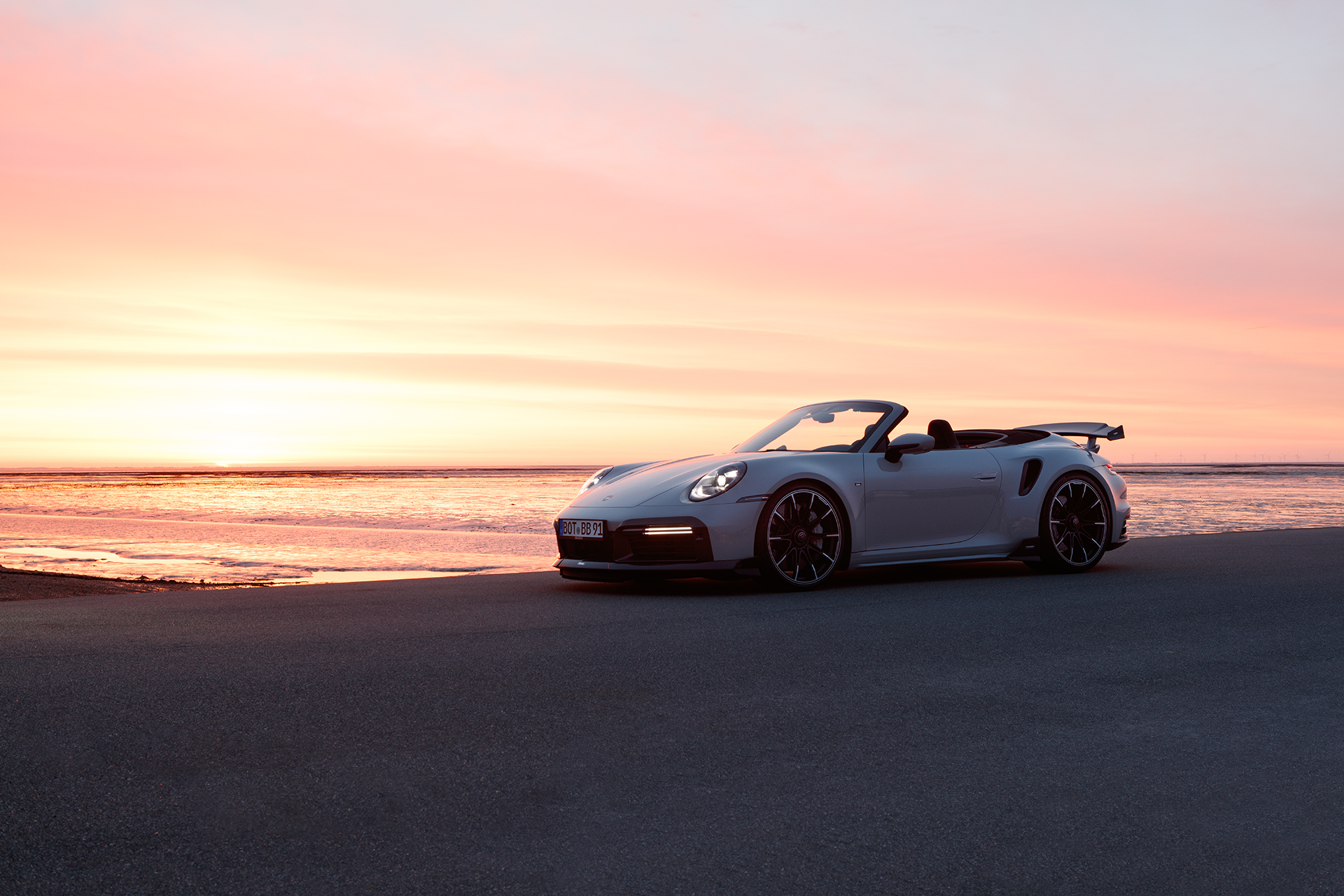 Download 2022 Brabus 820 based on Porsche 911 Turbo S Cabriolet - Side HD Wallpaper 1920x1280 #48