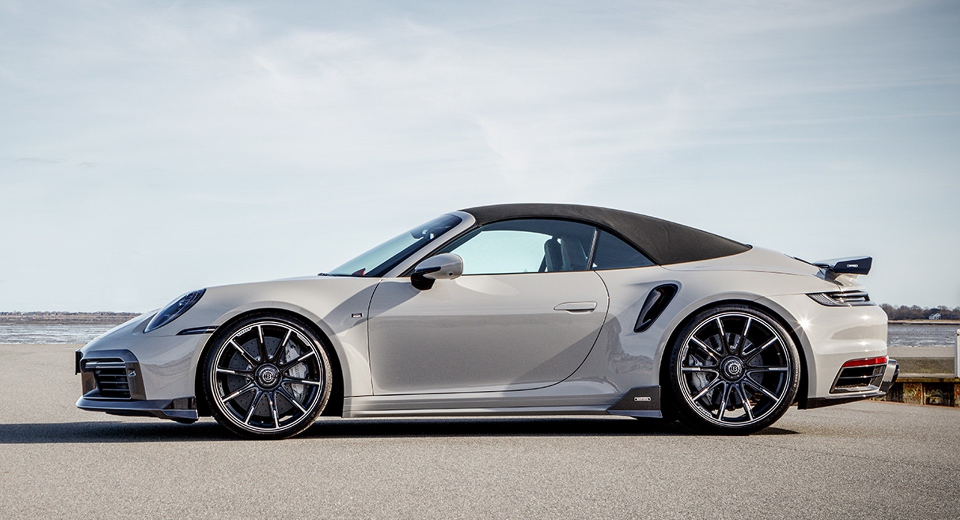 Download 2022 Brabus 820 based on Porsche 911 Turbo S Cabriolet - Side HD Wallpaper 1920x1040 #24
