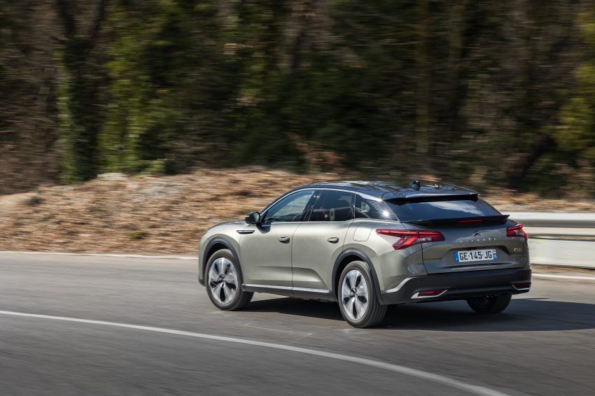 2022 Citroën C5 X Hybrid - Rear Three-Quarter Wallpaper 850x566 #2