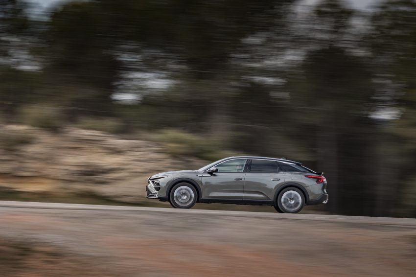 2022 Citroën C5 X Hybrid - Side Wallpaper 850x566 #5