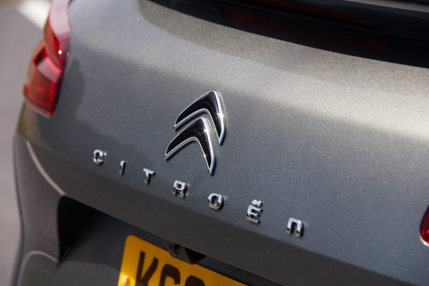 2022 Citroën C5 X Hybrid - UK version - Badge Wallpaper 850x567 #43