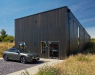 2022 Citroën C5 X Hybrid - UK version - Front Three-Quarter Wallpaper 190x150