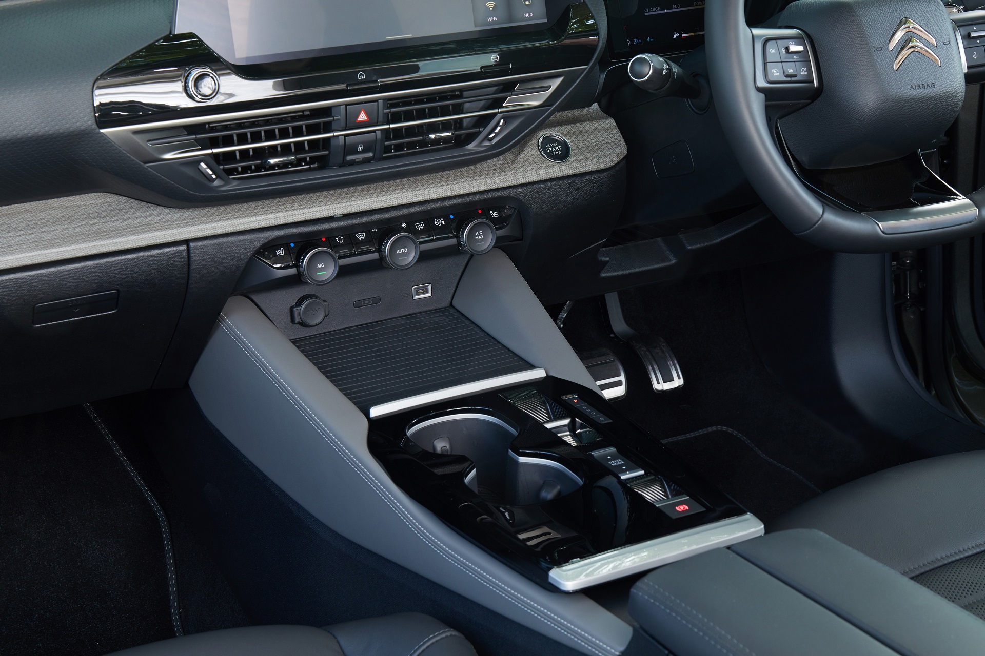 Download 2022 Citroën C5 X Hybrid - UK version - Interior, Detail HD Wallpaper 1920x1280 #56
