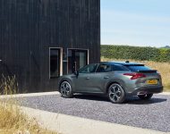 2022 Citroën C5 X Hybrid - UK version - Rear Three-Quarter Wallpaper 190x150
