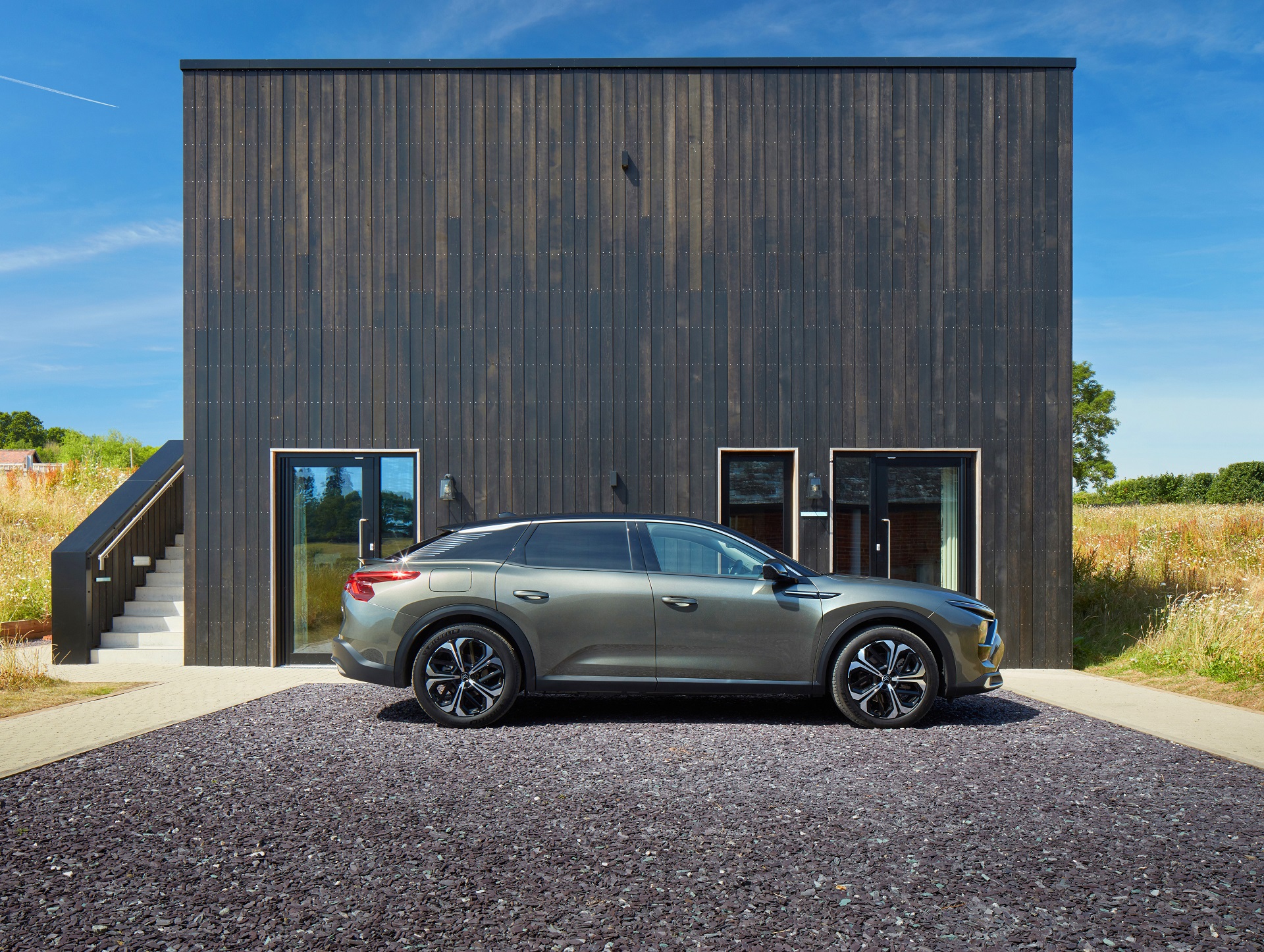 Download 2022 Citroën C5 X Hybrid - UK version - Side HD Wallpaper 1920x1446 #21
