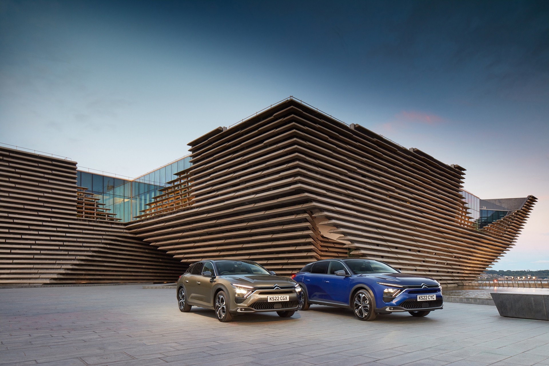 Download 2022 Citroën C5 X Hybrid - UK version HD Wallpaper 1920x1279 #33