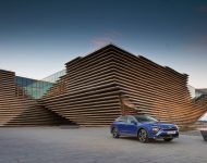 2022 Citroën C5 X - UK version - Front Three-Quarter Wallpaper 190x150