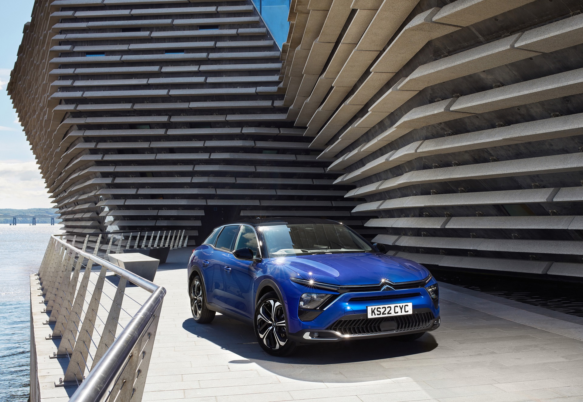 Download 2022 Citroën C5 X - UK version - Front HD Wallpaper 1920x1324 #8