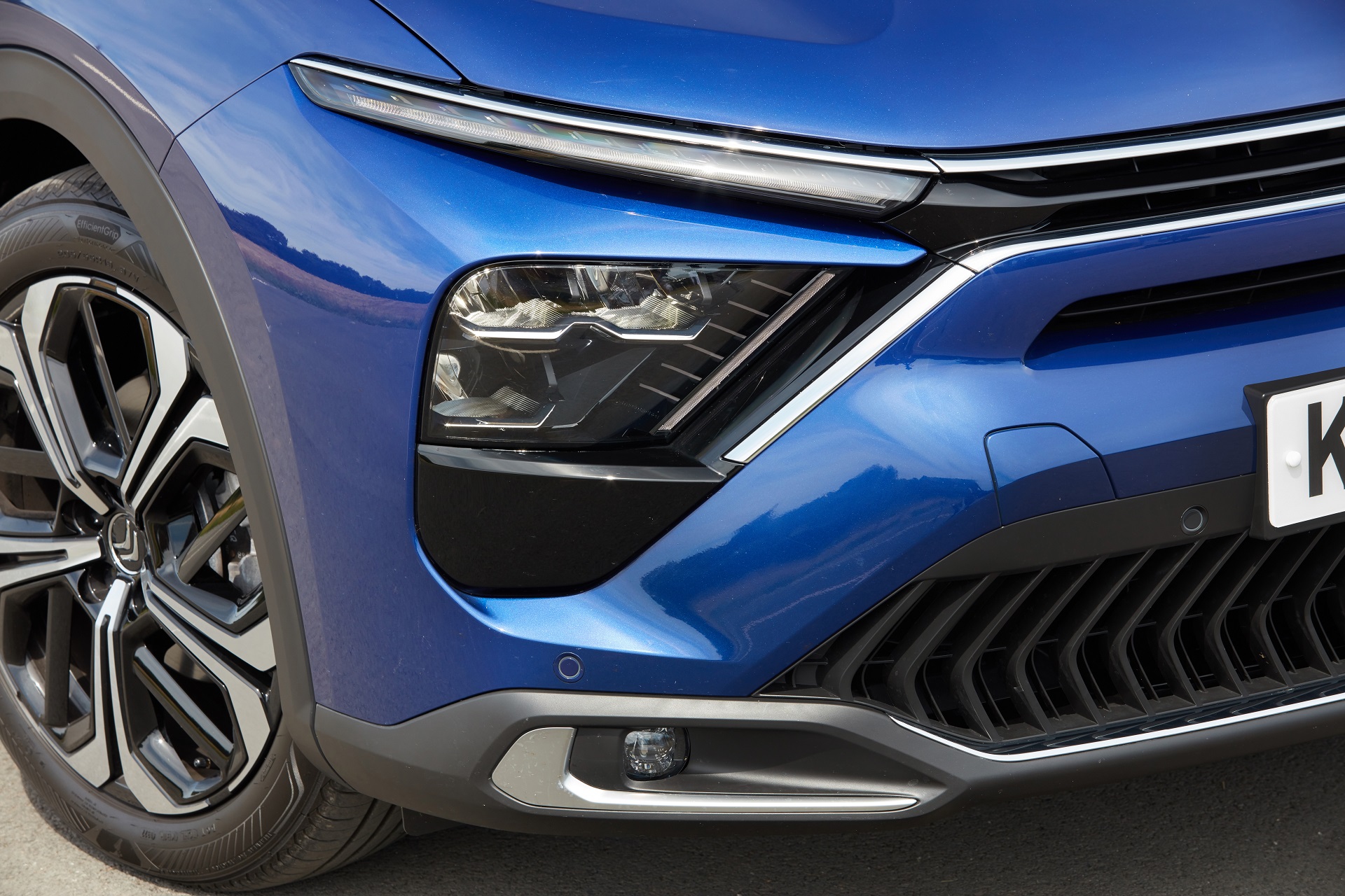 Download 2022 Citroën C5 X - UK version - Headlight HD Wallpaper 1920x1280 #16